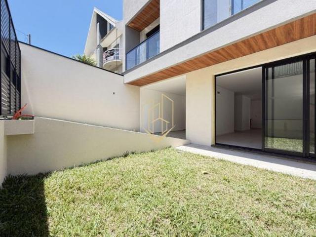 Casas em condomínio de alto padrão com 3 suítes no Seminário