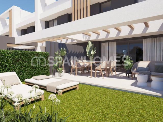 Casas en un complejo seguro cerca de la costa en Mijas Málaga
