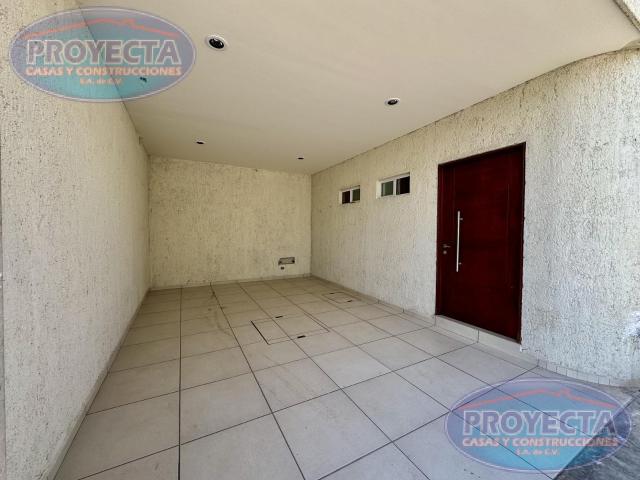 CASAS EN VENTA CERCA DE COLEGIO DEL REAL, FRAC. VISTA DEL SOL