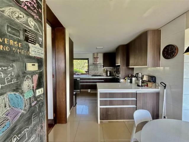 Casas en venta de 4 dorm. En Hacienda chicureo | 4 dormitorios por 25990.00 en Colina