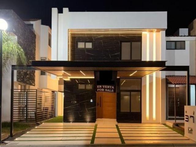 CASAS EN VENTA EN AGUASCALIENTES NORTE EN LAS PLAZAS RESIDENCIAL SUPER MODERNA EXCELENTES ACABADOS