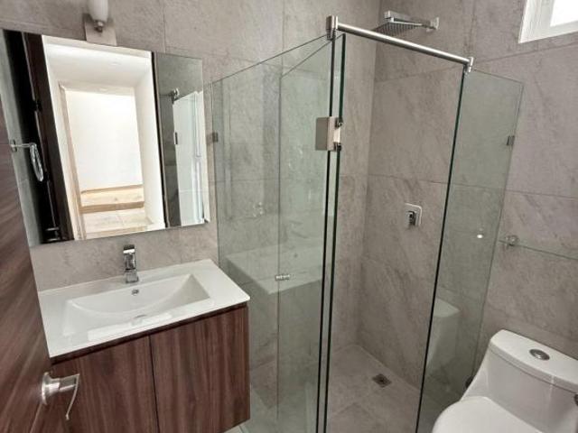 CASAS EN VENTA EN AGUASCALIENTES SURPONIENTE EN XARAMA AMPLIA SUPER FUNCIONAL