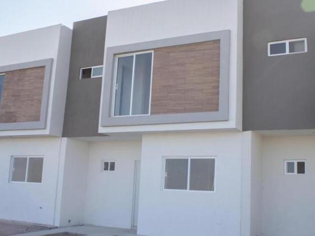 CASAS EN VENTA EN CERRADA OYAMELES FRENTE A LOS OLIVOS GOMEZ PALACIO