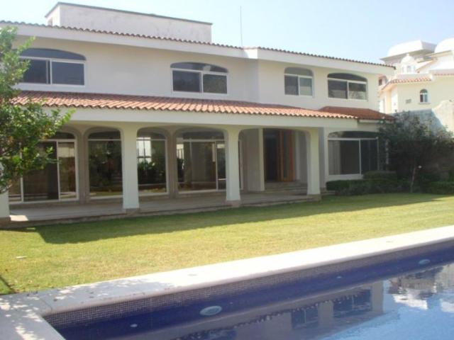 CASAS EN VENTA EN CUERNAVACA, VISTA HERMOSA, VIGILANCIA