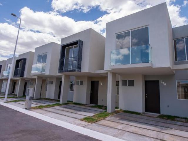Casas en Venta Santa Cruz del Valle, Tlajomulco de Zuñiga