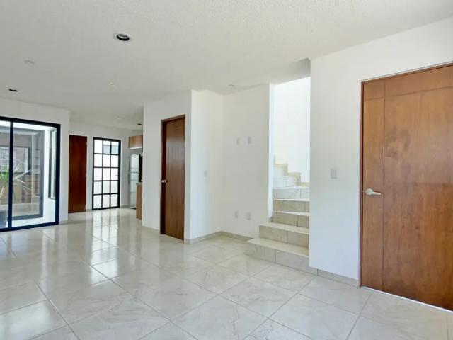 Casas en Venta – Residencial San Isidro Los Pinos, Jiutepec