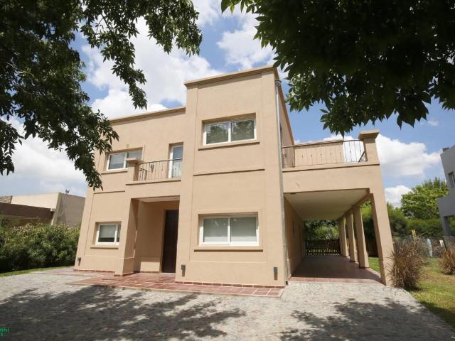 Casas en alquiler en Barrancas de Iraola