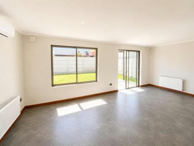 Casas en arriendo en Talca | Arrendamos Casa en Hacienda La Esmeralda Talca 4 dormitorios por CLP 890000.00