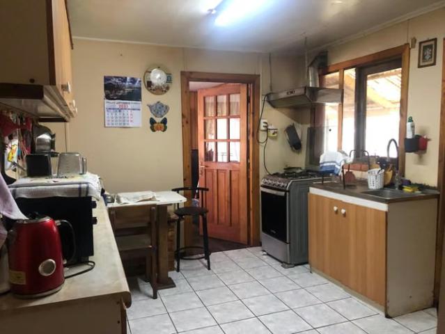 Casas en arriendo en Valdivia | Se arrienda casa con galpón en una parcela Anganchilla 5 dormitorios por CLP 1800. 00