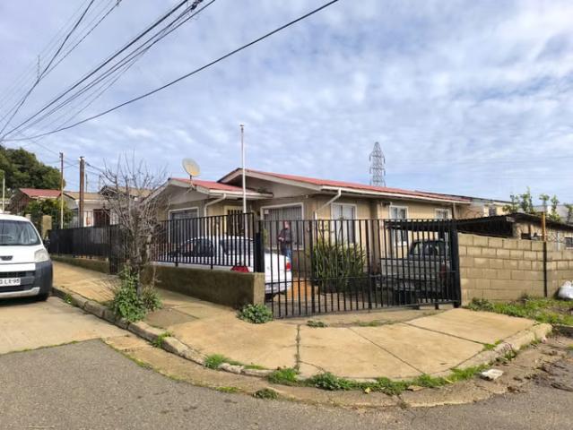 Casas en arriendo en Valparaíso | Arriendo casa Interior pasos del Supermercado Acuenta Playa Ancha 1 dormitorios por CLP 320000.00