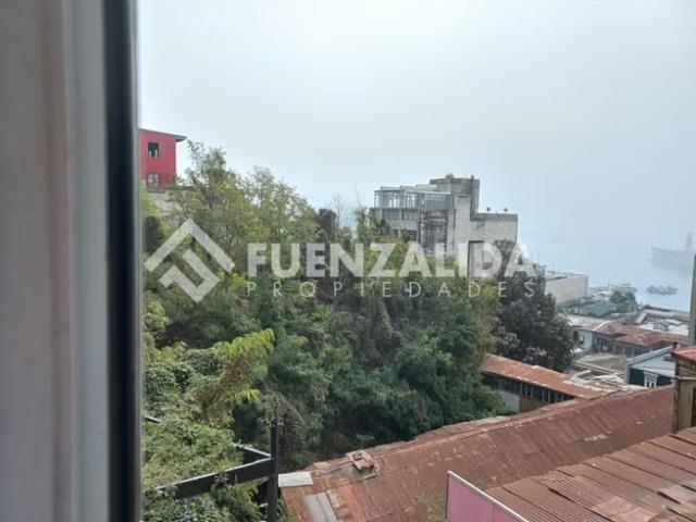 Casas en arriendo en Valparaíso | Casa arriendo Cerro Concepción, 5 dormitorios, dos baños, 0 dormitorios por CLF 37.65
