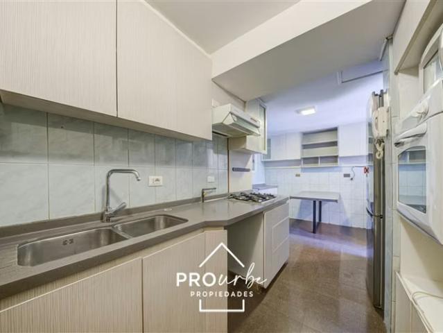 Casas en arriendo en Vitacura | EST. Croata / residencial / amplia, luminosa y remodelada 4 dormitorios por clf 61.00