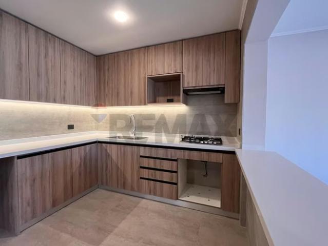 Casas en arriendo en Viña del Mar | Se arriendo renovada casa en recreo 4 dormitorios por CLP 1300. 00