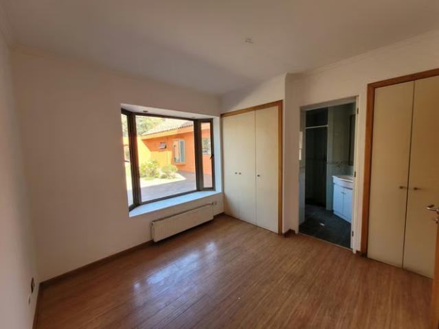 Casas en arriendo en Calera de Tango | Exclusiva y Hermosa casa en arriendo, Calera de Tango 6 dormitorios por CLP 2700. 00