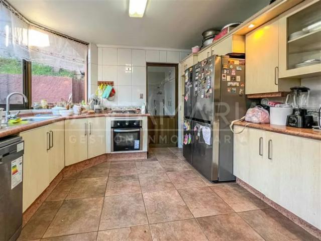 Casas en arriendo en Concepción | Casa en arriendo de 6 dorm. En Concepción 6 dormitorios por CLF 90.00