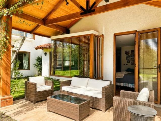 Casas en arriendo en Colina | Condominio Las Pircas de Chicureo. Colegio Highlands 5 dormitorios por CLF 52.00