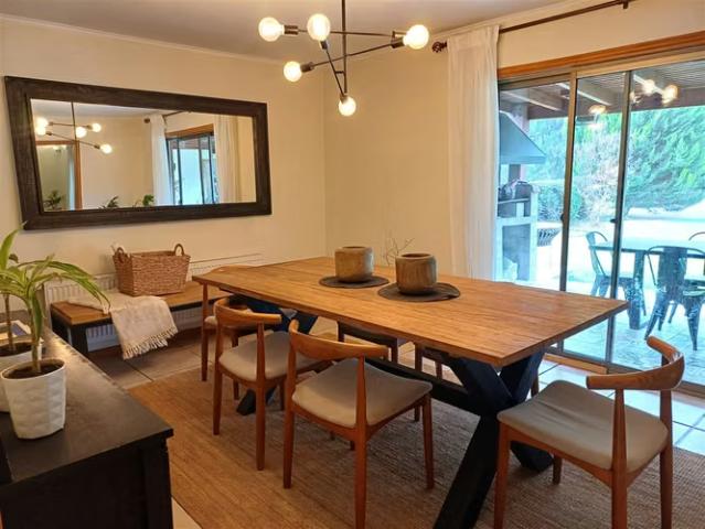 Casas en arriendo en colina | casa avenida chicureo con camino el algarrobo 5 dormitorios por clp 2000. 00