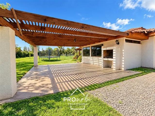 Casas en arriendo en Colina | Casa en arriendo de 4 dorm. En Colina 4 dormitorios por CLF 39.00