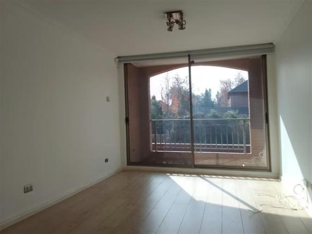 Casas en arriendo en Colina | Casa en arriendo de 5 dorm. En Colina 5 dormitorios por CLP 1850. 00