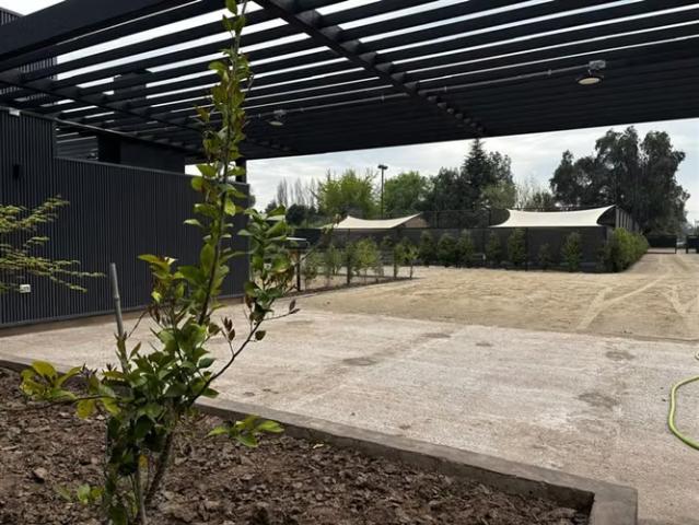 Casas en arriendo en Colina | Casa en condominio Santa Luisa, 3D + serv, piscina, quincho 3 dormitorios por CLP 1600. 00