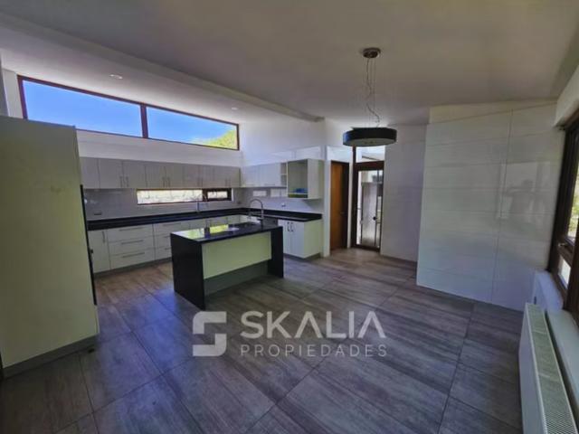 Casas en arriendo en Colina | Casa Hacienda Chacabuco 416 m2 6 dormitorios por CLF 62.00