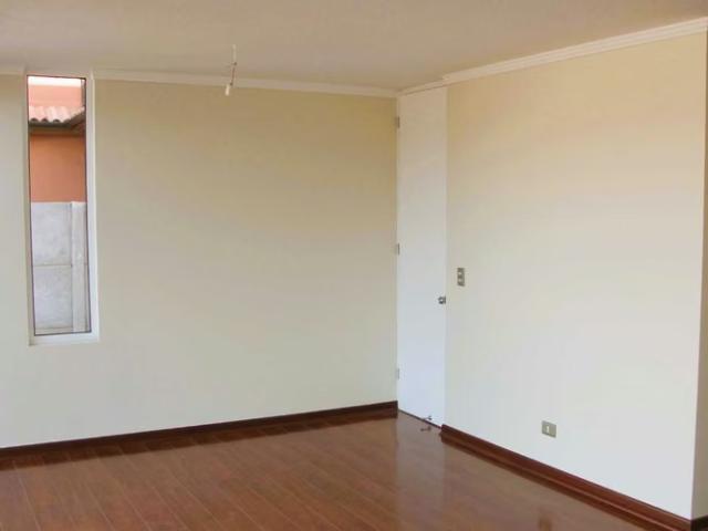 Casas en arriendo en Colina | Amplia casa cerca de Colegio Trewhellas 1787 dormitorios por CLP 1180. 00
