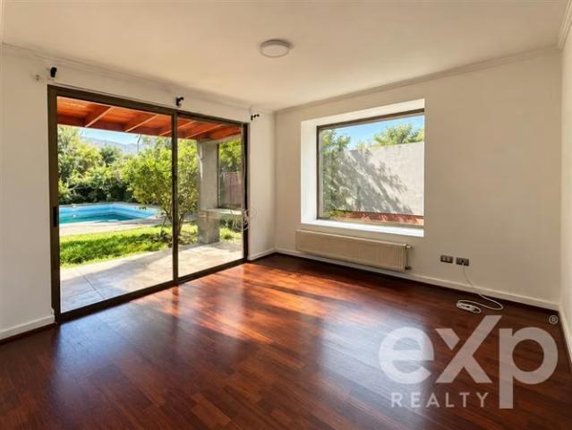 Casas en arriendo en Colina | Arriendo Casa 3 Dormitorios con Piscina Santa Elena Chicureo 3 dormitorios por CLP 1300. 00