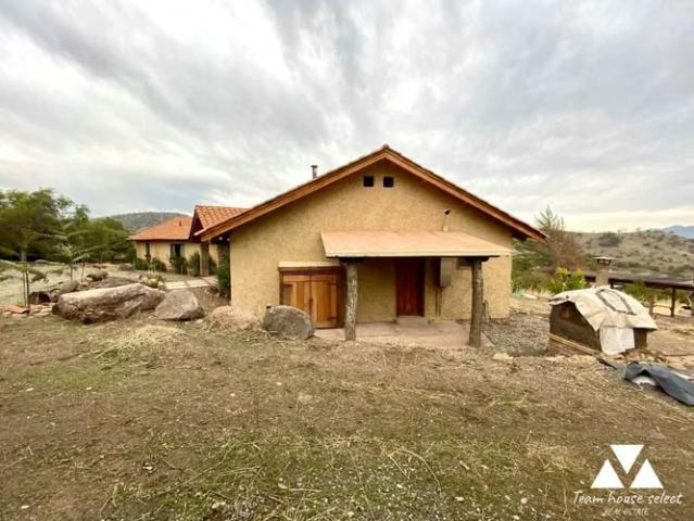 Casas en arriendo en Colina | ARRIENDO, Casa chilena, amplia. 4D, 4B 4 dormitorios por CLF 40.00