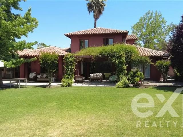 Casas en arriendo en Colina | ARRIENDO LAS BANDADAS Casa familiar grande Colegio San José 5 dormitorios por CLF 62.00
