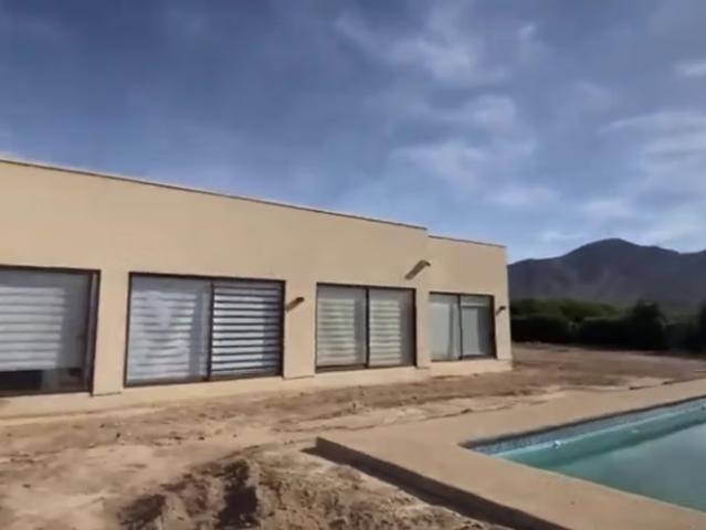 Casas en arriendo en Copiapó | Casa Exclusiva en Arriendo en Chamonate, Copiapó | Condominio Privado 4 dormitorios por CLP 1500. 00