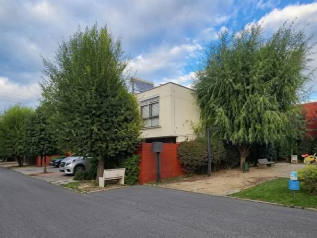 Casas en arriendo en huechuraba | arriendo casa en condominio – sector pedro fontova, huechuraba trato directo con dueño 4 dormitorios por clp 1200. 00