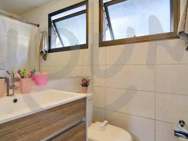 Casas en arriendo en Huechuraba | Casa en Avenida el Guanaco Norte 4 dormitorios por CLP 1100. 00