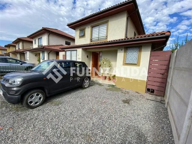 Casas en arriendo en Isla de Maipo | Arriendo amplia casa 3D 2B patio en Isla de Maipo 3 dormitorios por CLP 650000.00