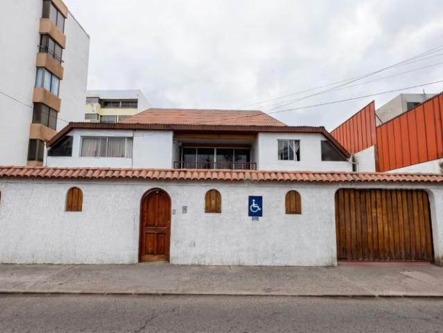 Casas en arriendo en Iquique | Playa Ligate 5 dormitorios por CLP 2800. 00