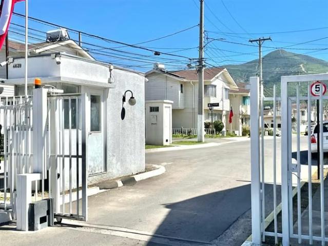 Casas en arriendo en La Cruz | Arriendo casa de 3 dorm. En La Cruz. Gastos comunes incluidos 3 dormitorios por CLP 530000.00