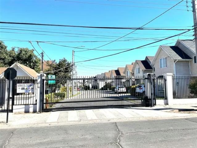 Casas en arriendo en La Cruz | Arriendo casa en la Cruz. 3dormitorios, 3baños, 2estacionamient 3 dormitorios por CLP 550000.00