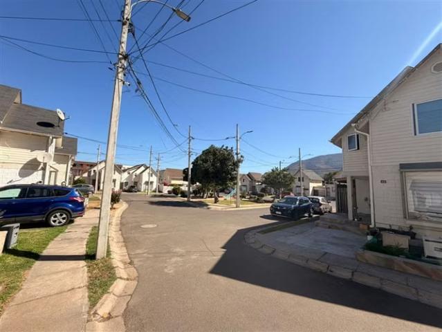 Casas en arriendo en La Cruz | CASA Manuel Rodríguez 27. La Cruz 3 dormitorios por CLP 550000.00