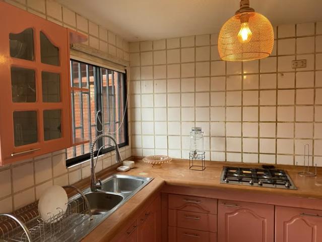 Casas en arriendo en la florida | casa en arriendo con piscina metro rojas magallanes 3 dormitorios por clp 1100. 00