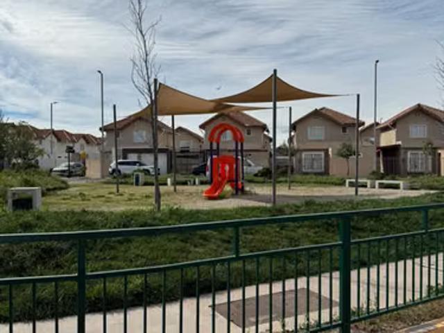 Casas en arriendo en Lampa | Hermosa Casa en Valle Grande, Lista para Habitar 2 dormitorios por CLP 650000.00