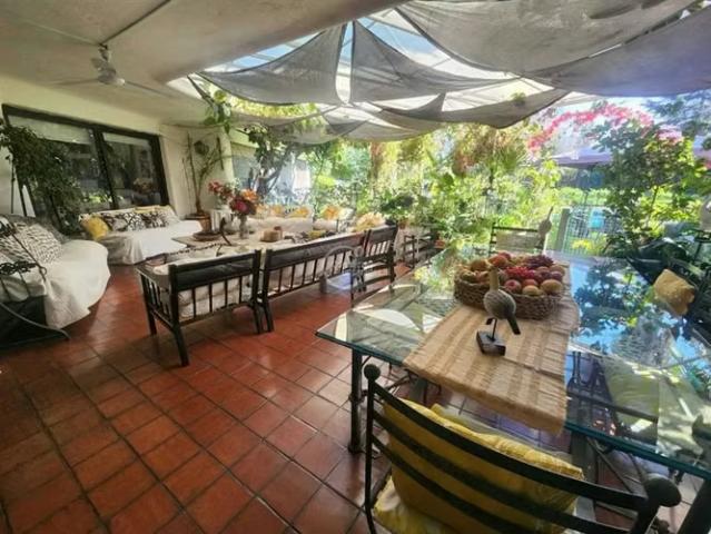 Casas en arriendo en Las Condes | Espectacular residencia, apta embajadas. 6 dormitorios por CLF 243.00