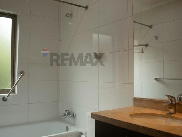 Casas en arriendo en Lo Barnechea | Condominio 4 casas 6 dormitorios por CLF 95.00