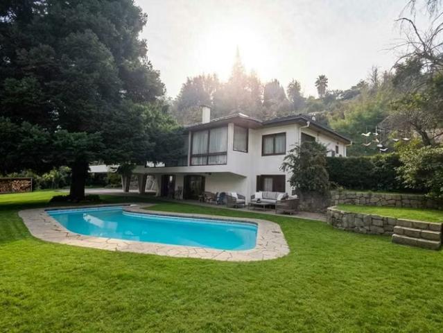 Casas en arriendo en Lo Barnechea | Casa Amoblada arriendo 5D 1742 dormitorios por CLF 106.00