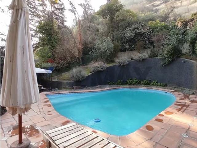 Casas en arriendo en Lo Barnechea | Casa con piscina, 5d 5b, acceso controlado 5 dormitorios por CLF 67.00