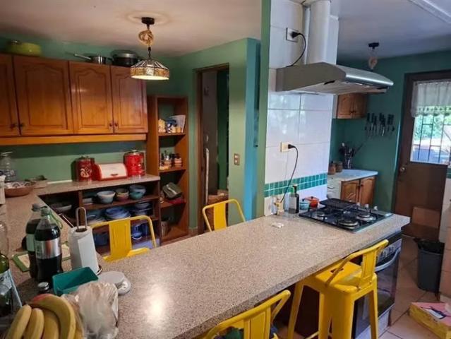 Casas en arriendo en Lo Barnechea | Casa en arriendo de 4 dorm. En Lo Barnechea 4 dormitorios por CLP 2000. 00