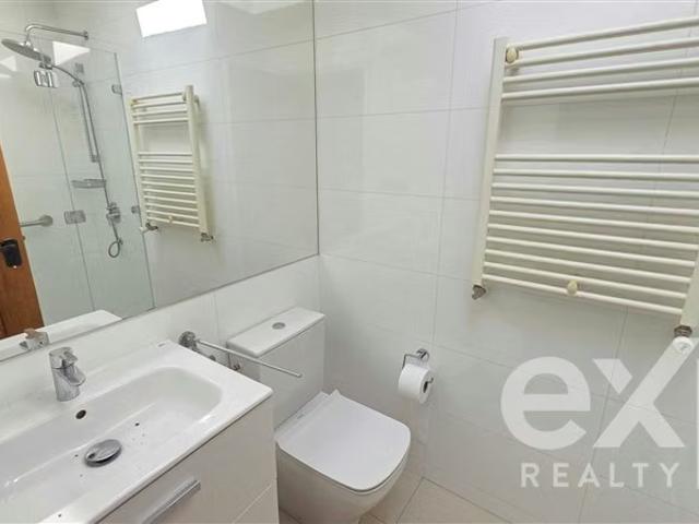 Casas en arriendo en Lo Barnechea | Casa en arriendo / Las Lomas 4 dormitorios por CLF 120.00