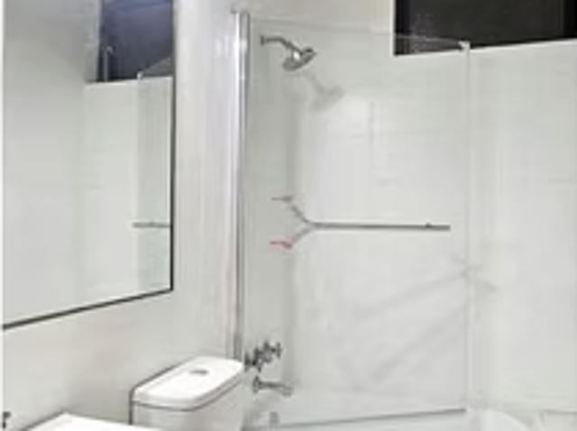 Casas en arriendo en Lo Barnechea | Casa Remod Condom. Sector Portal La Dehesa 5 dorm mas serv. 5 dormitorios por CLF 70.00