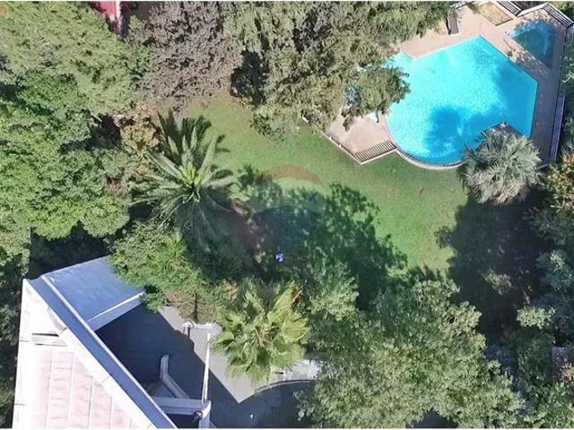 Casas en arriendo en Lo Barnechea | Insuperable vista, estilo unico, atemporal 5 dormitorios por CLF 189.00