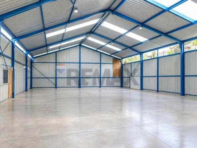 Casas en arriendo en Lo Espejo | Propiedad comercial / industrial en arriendo 5 dormitorios por CLF 73.00