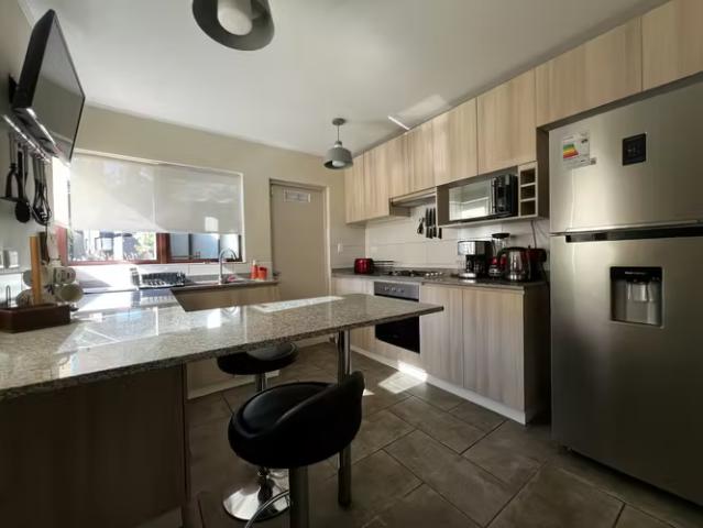 Casas en arriendo en Los Ángeles | Exclusiva y nueva casa Amoblada y equipada 3 dormitorios por CLP 1000. 00