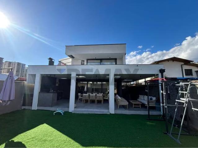 Casas en arriendo en Macul | hogar moderno y cómodo en macul espera por ti 4 dormitorios por CLP 1850. 00